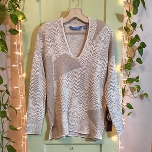 Women's Simply Vera Wang Beige Cream Silver Shimmer V-Neck Sweater L